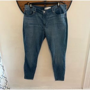 Levi Straus mid rise skinny jeans plus size 20